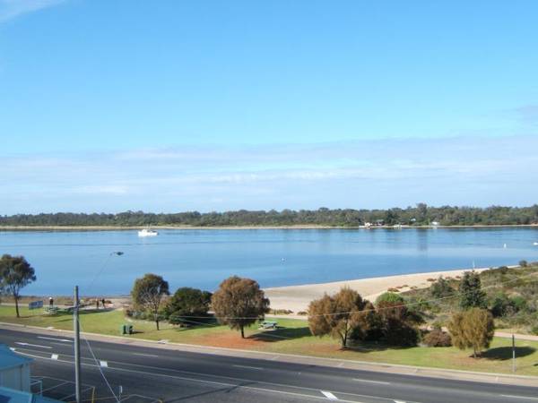 The Esplanade Waterfont Resort- Apartment 3.09 Picture 1