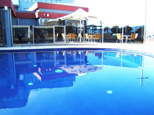 The Esplanade Waterfront Resort- Apartment 1.09 Picture 3