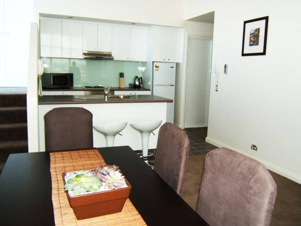 The Esplanade Waterfront Resort- Apartment 2.02 Picture 3