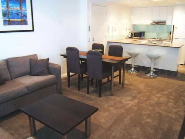 The Esplanade Waterfront Resort- Apartment 2.11 Picture 1