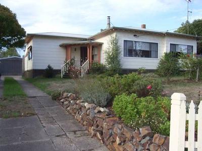 DELIGHTFUL HOME NEAR MAIN STREET Picture