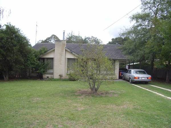 DEPOT/WORKSHOP + 2 HOUSES Picture 3