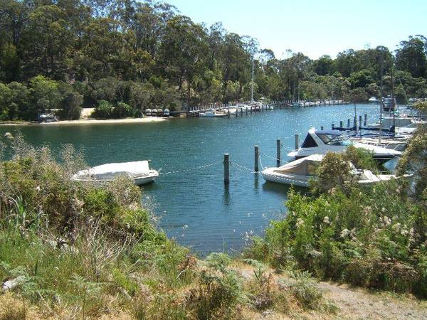 ABSOLUTE WATERFRONT LAND ON CHINAMANS CREEK Picture 1