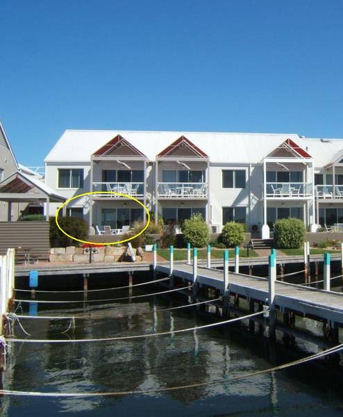 BAYSIDE HOLIDAY APARTMENT Picture 1