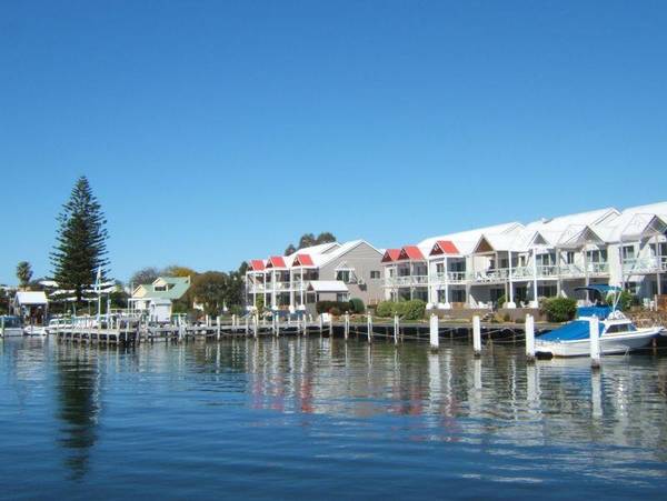 BAYSIDE HOLIDAY APARTMENT Picture 3