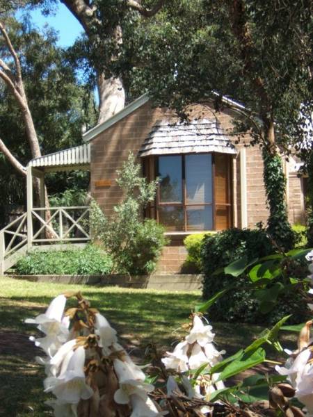 CRANE COTTAGE Picture 1