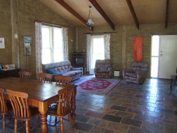 GUMNUT COTTAGE Picture 3