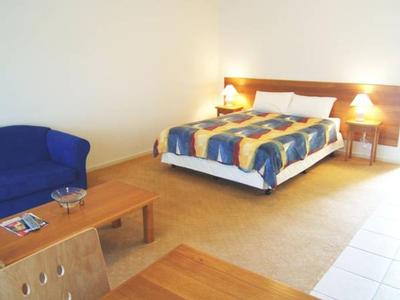 HOLIDAY TIME AT METUNG WATERS Picture