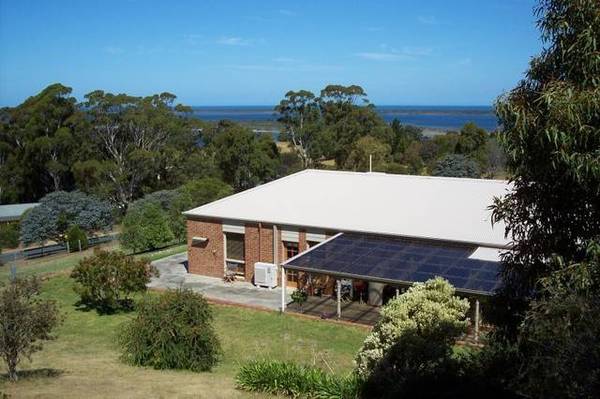 LAKE VIEWS & LIFESTYLE Picture 1