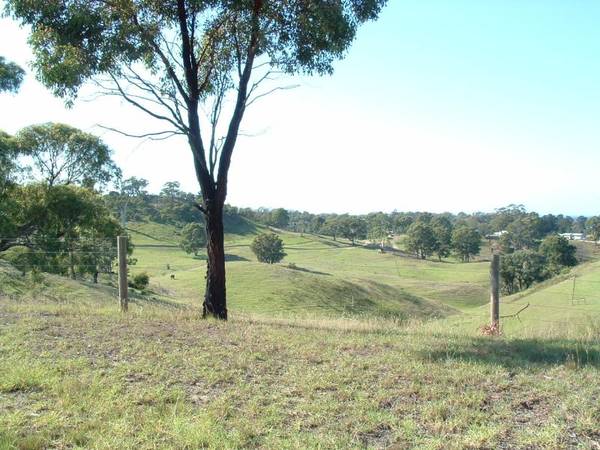 LAKE VIEWS, COUNTRYSIDE AND GOLF Picture 2