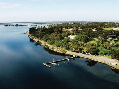 McMILLANS OF METUNG COASTAL RESORT Picture McMILLANS OF METUNG COASTAL RESORT Picture