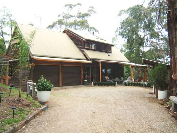 PRIVATE, PEACEFUL COTTAGE Picture 2