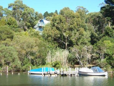 THE GREENHOUSE, BOX'S CREEK, METUNG Picture