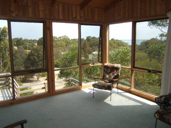 THE HIGH LIFE Picture 2