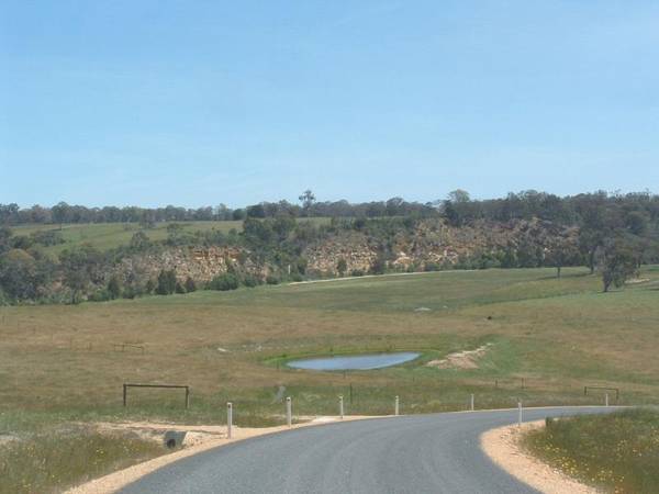THE TAMBO CLIFFS Picture 3