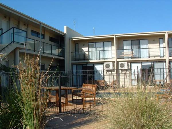 UNIT 2/9 KURNAI AVENUE Picture 1