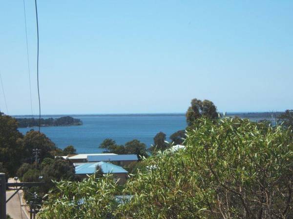 LAKE, OCEAN & VILLAGE VIEWS Picture 3