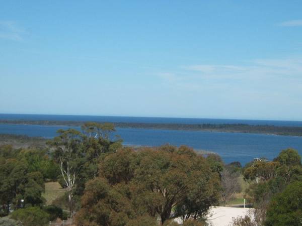 INCREDIBLE LAKE AND OCEAN VIEWS AT NUNGURNER Picture 3