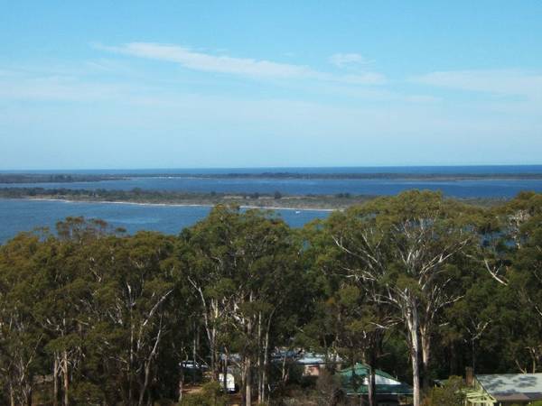 INCREDIBLE LAKE AND OCEAN VIEWS AT NUNGURNER Picture 2