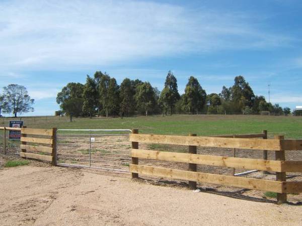 PANORAMIC VIEWS AS FAR AS THE EYE CAN SEE Picture 1