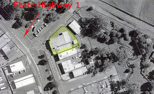 Private Sale - 2 Buildings 1 returns $25,000pa Picture 2