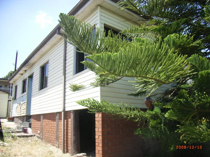 SCORCHED - Fire damaged but not destroyed!!! Picture 3