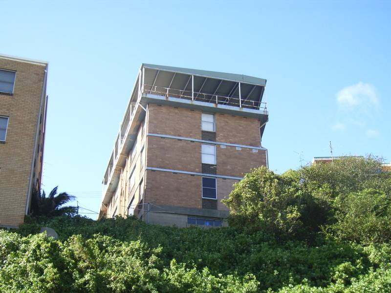 HIGH ON THE HILL Picture 1