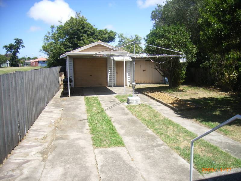 Another one SOLD by Colin Chapman Real Estate
-
LARGE FLAT BLOCK Picture 3