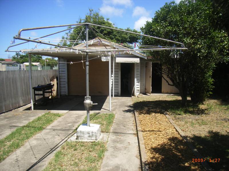 Another one SOLD by Colin Chapman Real Estate
-
LARGE FLAT BLOCK Picture 2