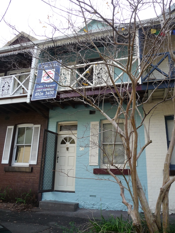 QUIET AND CONVENIENT LOCATION Picture 1