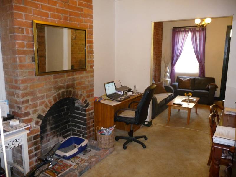 QUIET AND CONVENIENT LOCATION Picture 3