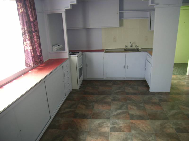 Another One SOLD by Colin Chapman Real Estate Picture 2