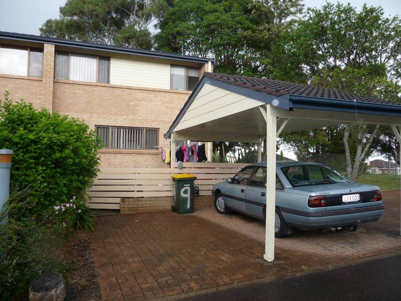 ENTRY LEVEL, 3 BEDROOMS AND TIDY Picture 1