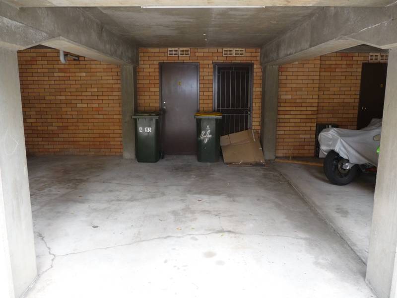 Another One SOLD By Colin Chapmand Real Estate - SPACIOUS WITH AN ABUNDANCE OF NATURAL LIGHT Picture 2