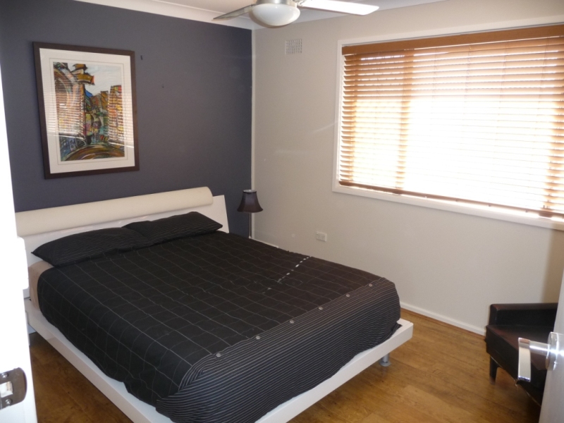 CENTRAL TO MANY AMENTIIES Picture 3