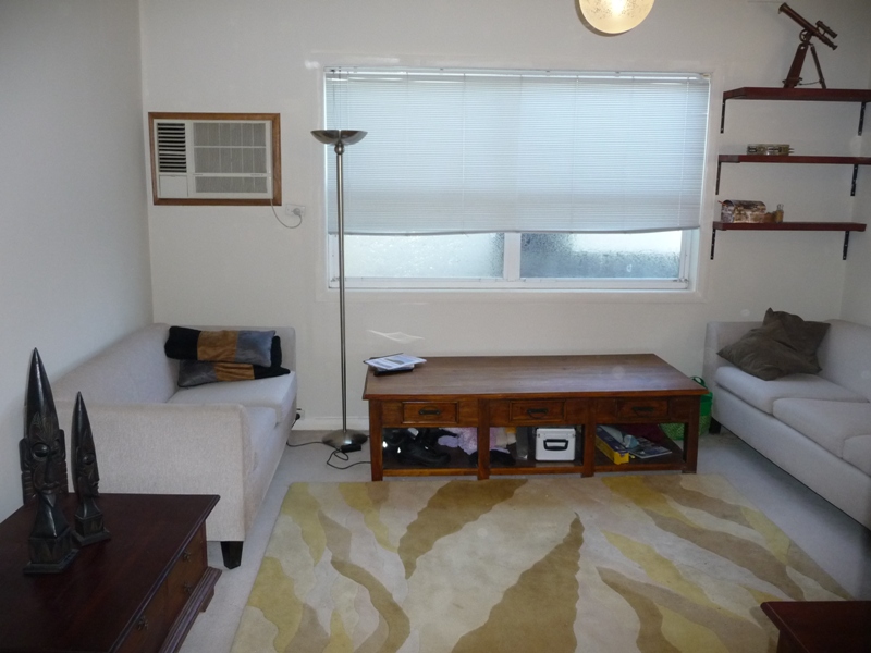 LOCATION AND LIFESTYLE AWAITS Picture 3