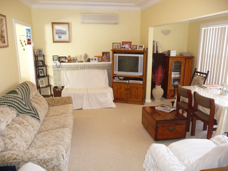 FAMILY SPLENDOUR Picture 2