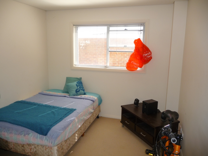 POSITIONED FOR UTMOST CONVENIENCE Picture 2