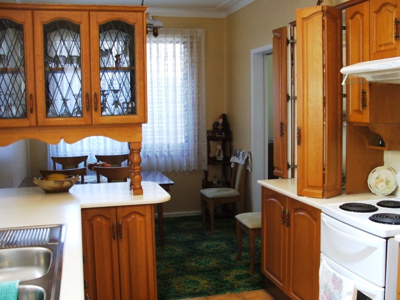 RARE OPPORTUNITY Picture 3