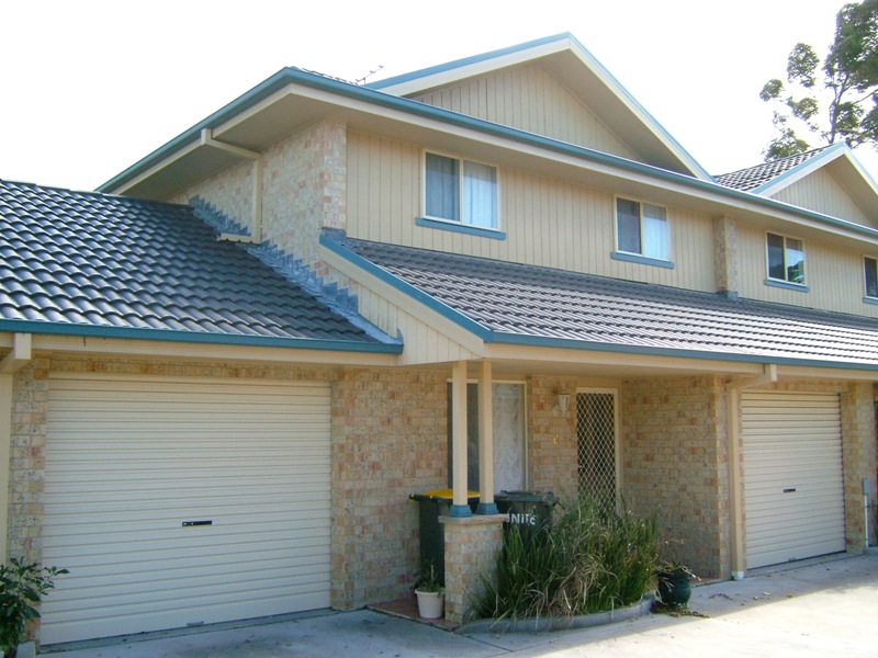 QUICK WALK TO UNI Picture 2