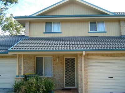 QUICK WALK TO UNI Picture