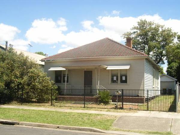 UNDER INSTRUCTION FROM THE MORTGAGEE Picture 1