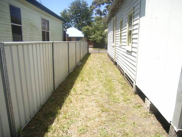 UNDER INSTRUCTION FROM THE MORTGAGEE Picture 3