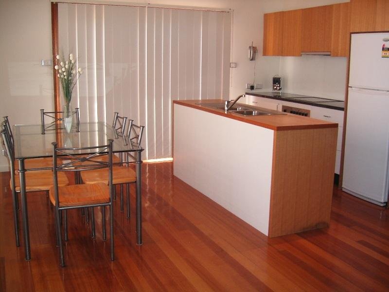 CLOSE TO THE BEACH! Picture 3