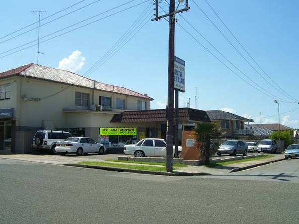 WORKSHOP & YARD Picture 1