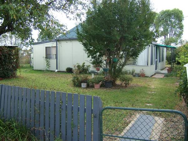 2 ACRES IN TOWN Picture 1