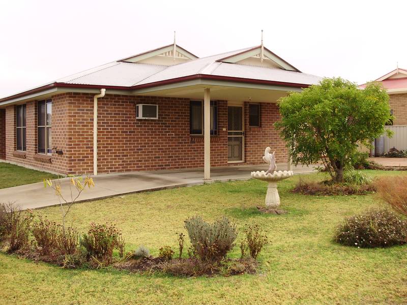 INVESTMENT OPPORTUNITY!!! Picture 1