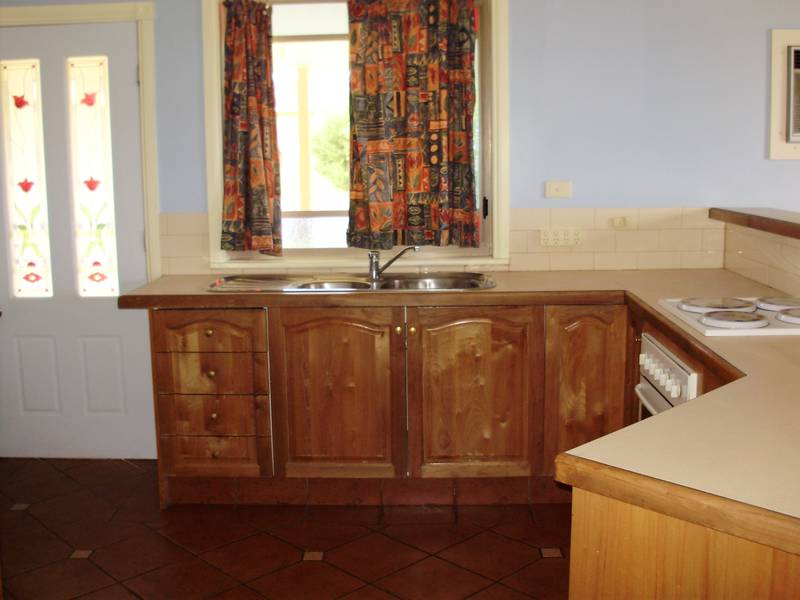 INVESTMENT OPPORTUNITY!!! Picture 2