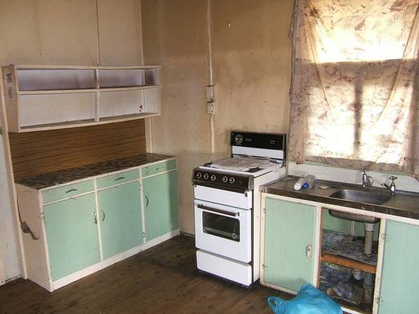 LOOK AT THIS FOR PRICE Picture 3