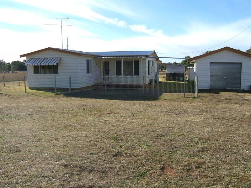 FIND YOURSELF SOME ACRES Picture 1